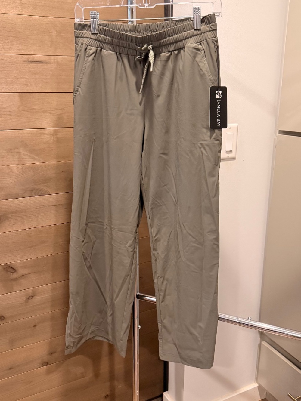 *NWT* Janela Bay Wide Leg Tech Pants - Slate Green - Size Small